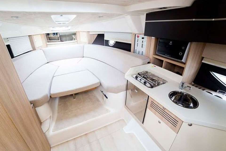 Cranchi Endurance 33