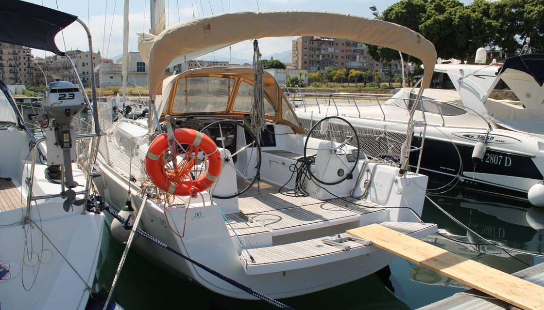 Dufour 310 Grand Large