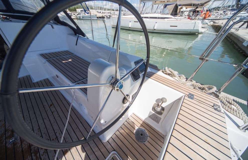 Dufour 310 Grand Large