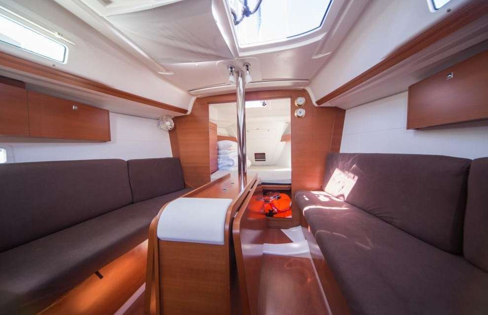 Dufour 310 Grand Large