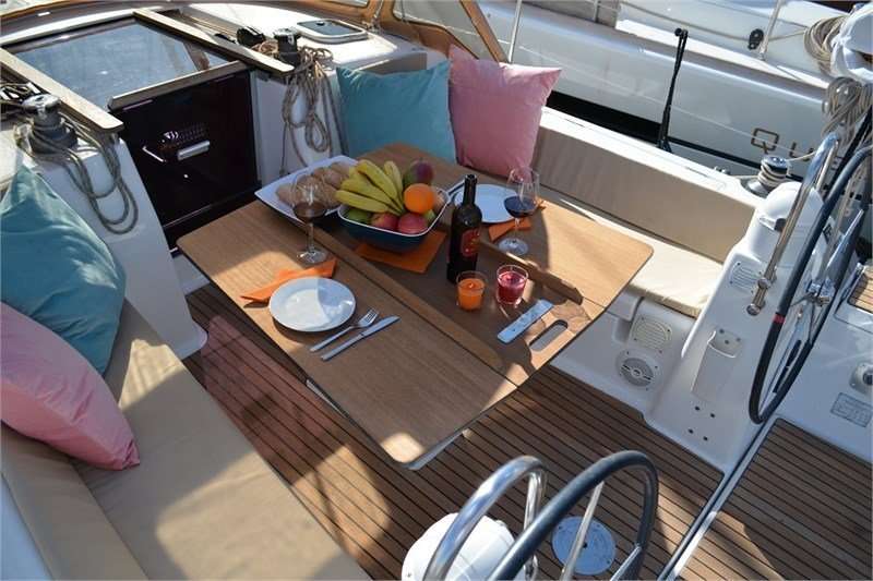 Dufour 335 Grand Large