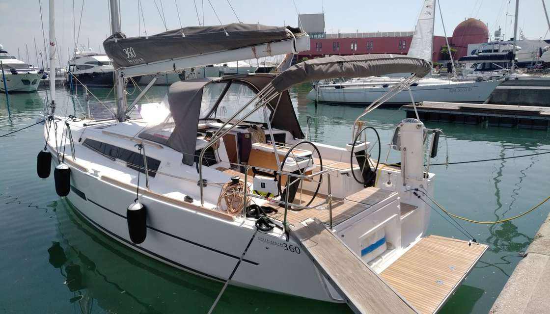 Dufour 360 Grand Large
