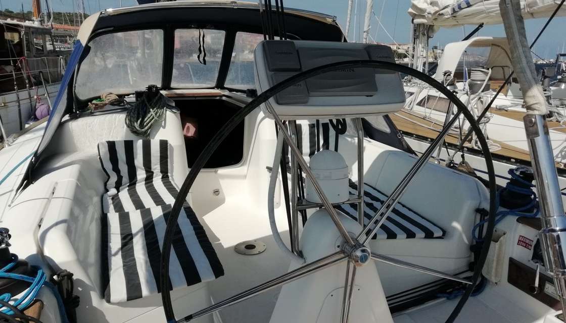 Dufour 40