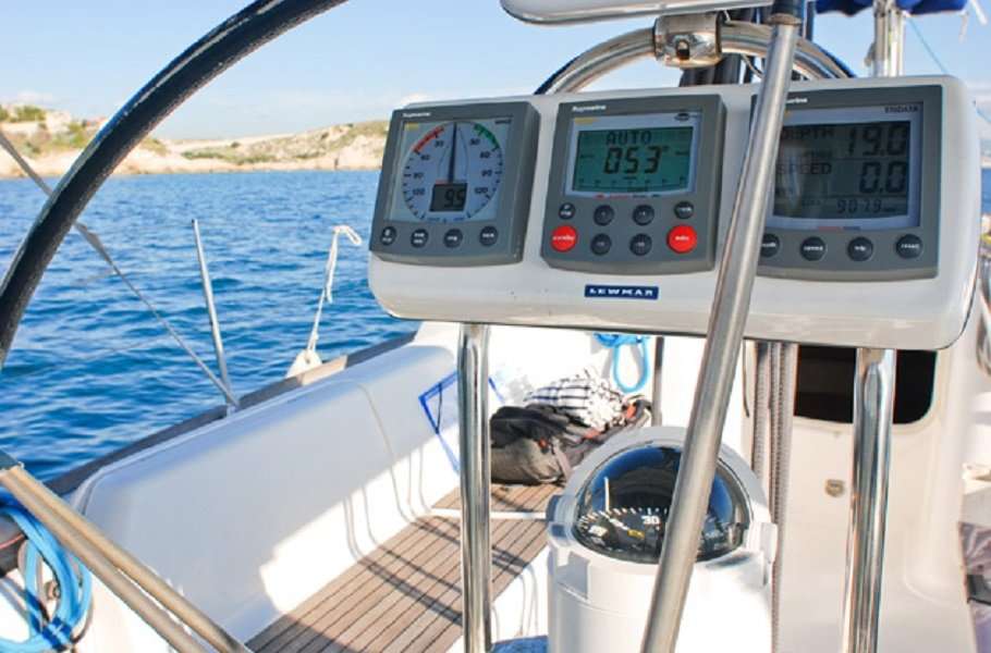 Dufour 40