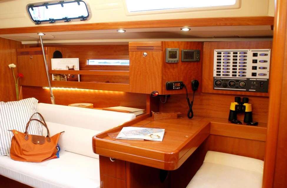 Dufour 40