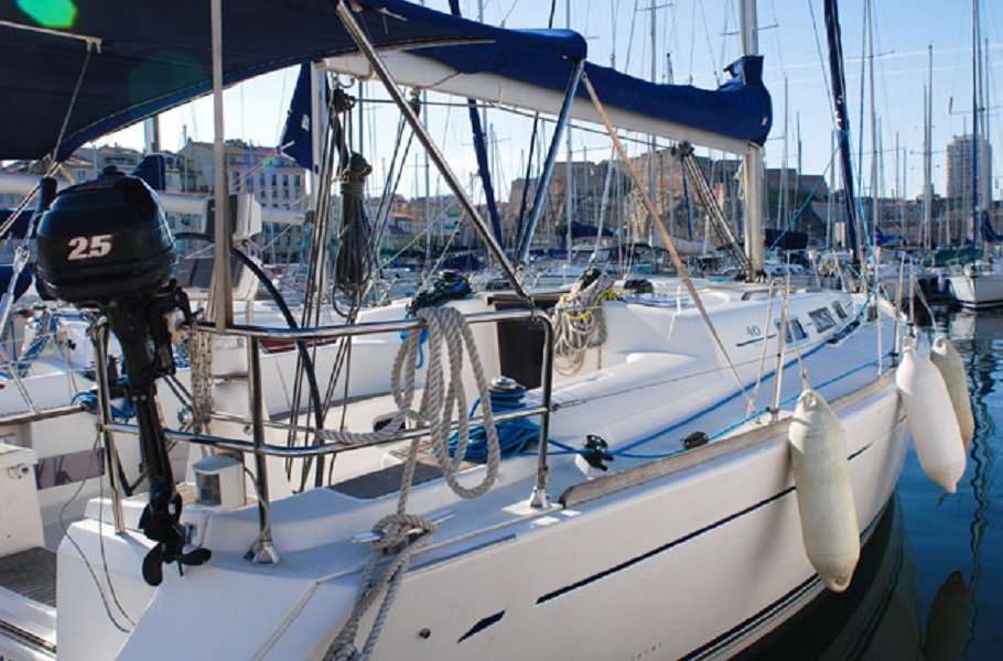 Dufour 40
