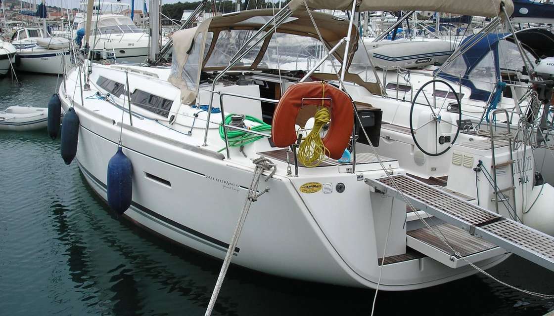 Dufour 405