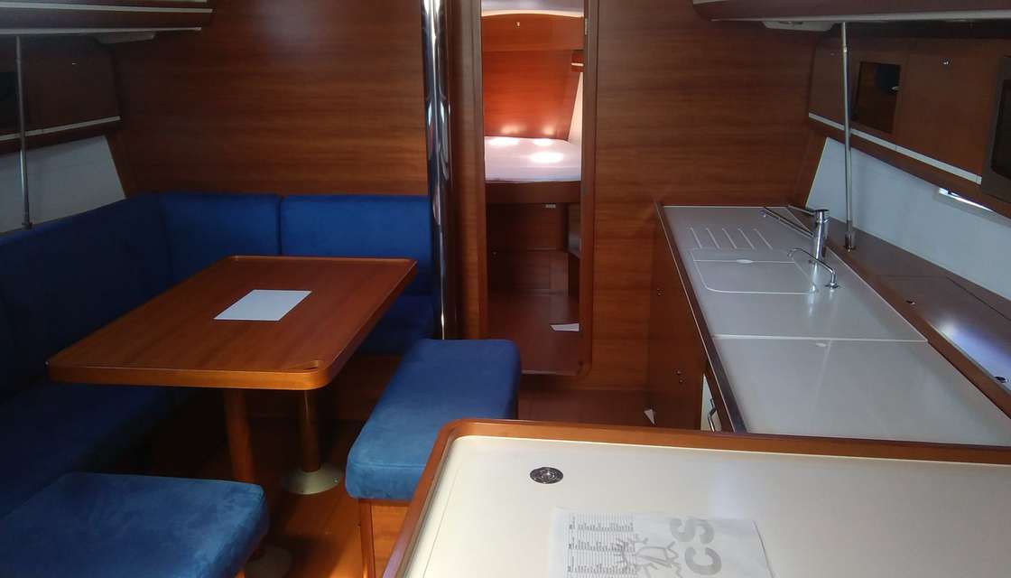 Dufour 405