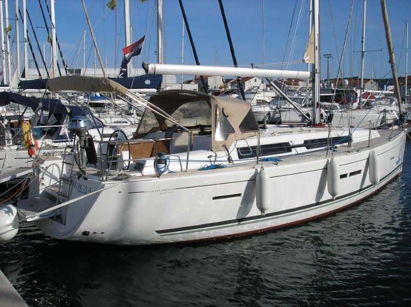 Dufour 405