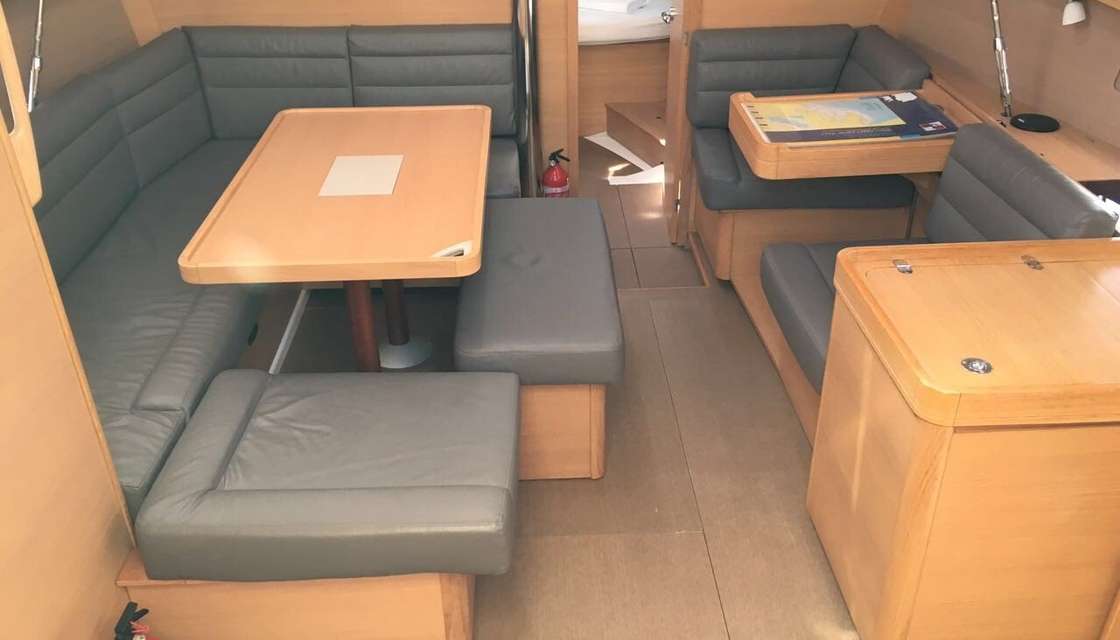 Dufour 410 Grand Large