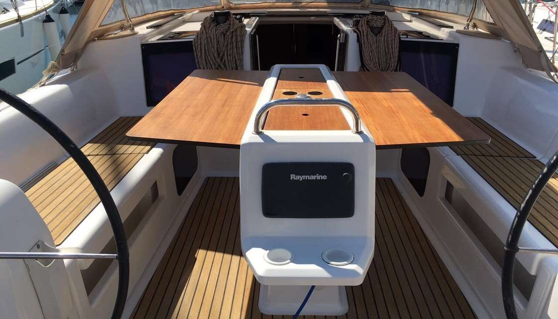 Dufour 410 Grand Large