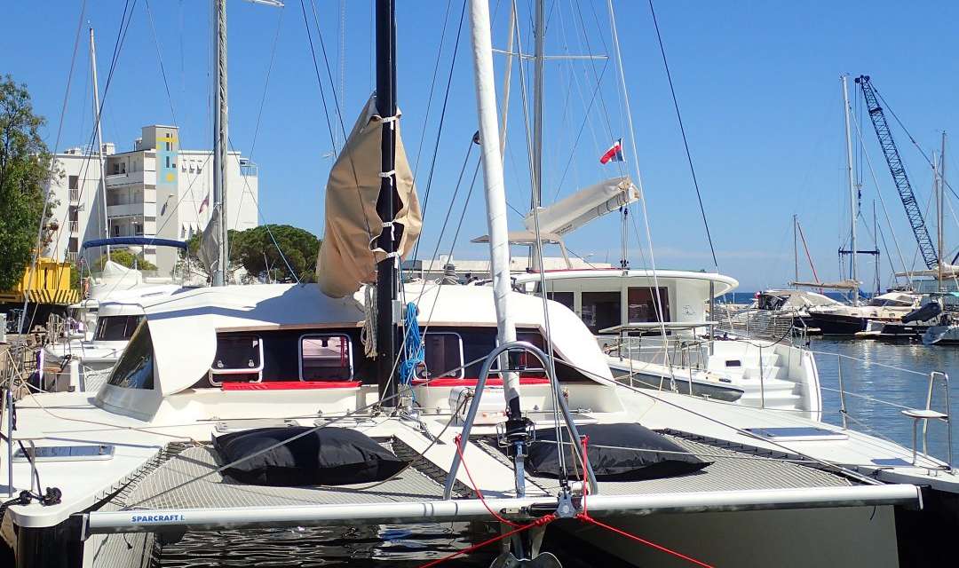 Eclipse 472