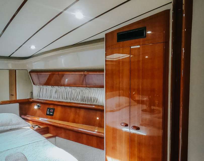 Ferretti 53