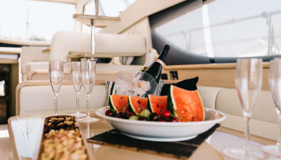 Ferretti 53