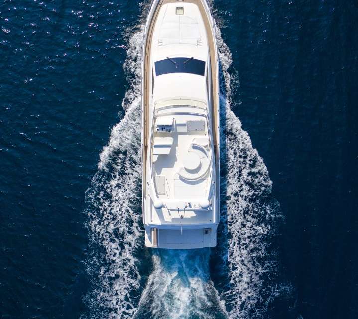 Ferretti 68