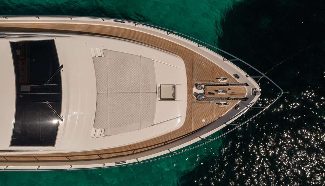 Ferretti 68