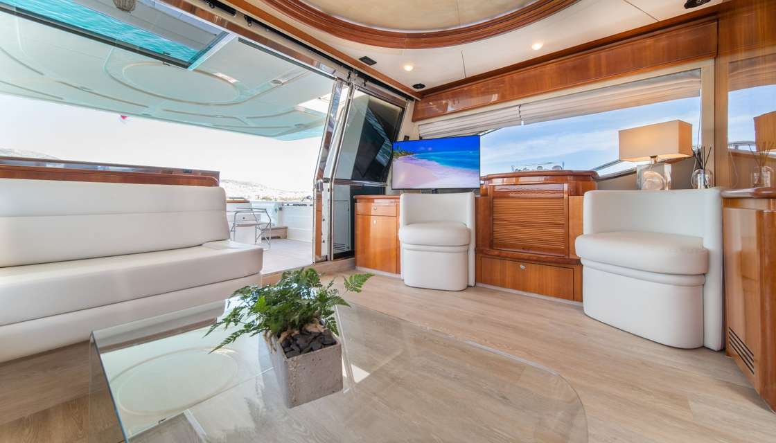 Ferretti 68