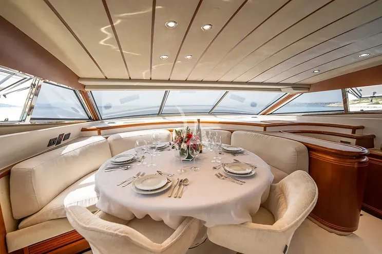 Ferretti 80