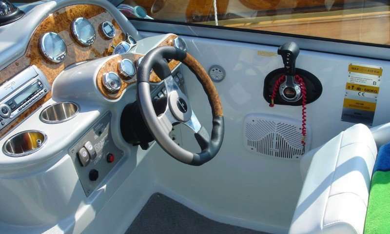 Formula 260 Sun Sport