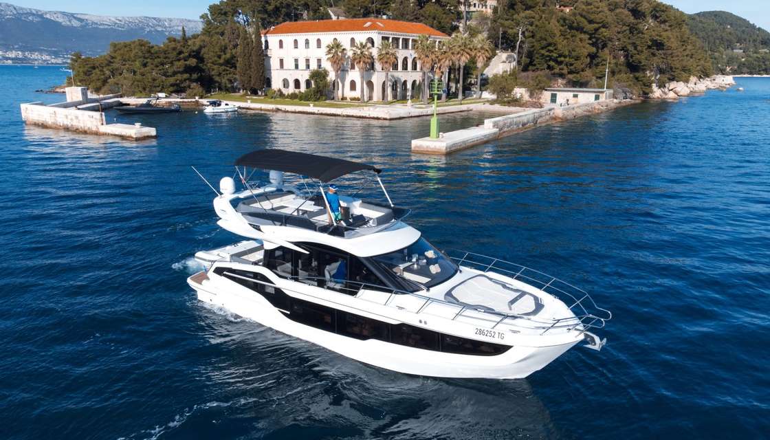 Galeon 440 Fly