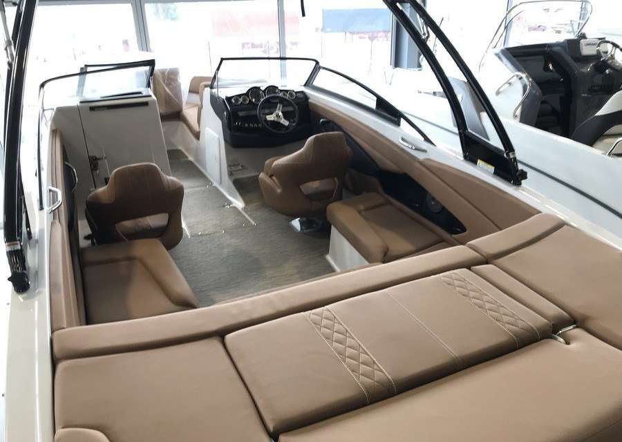 Glastron GT 245