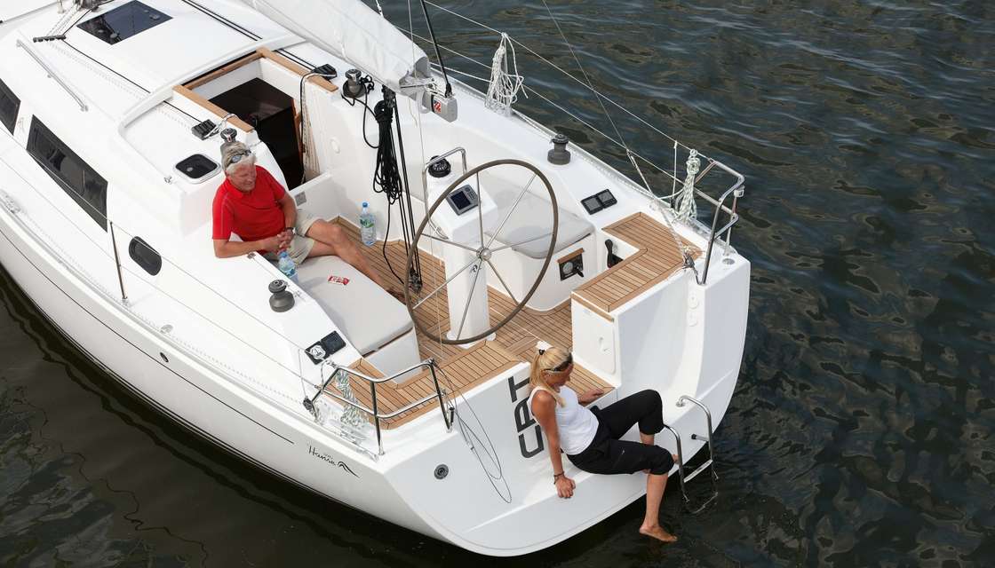 Hanse 325