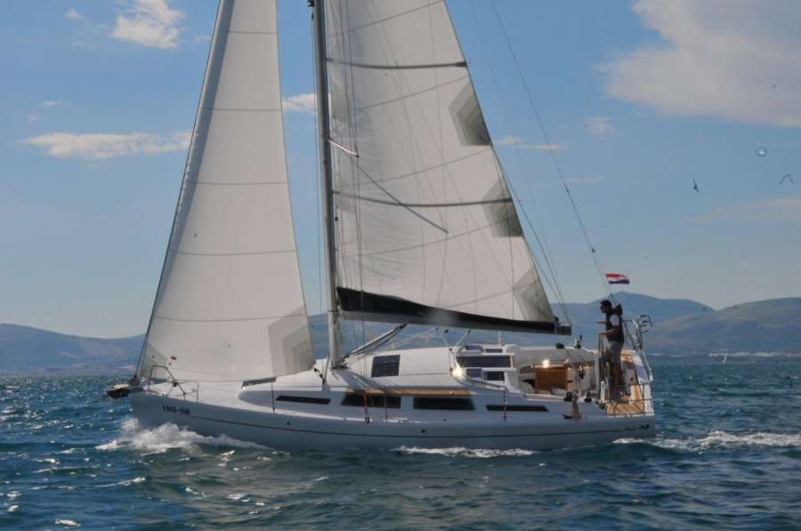 Hanse 345