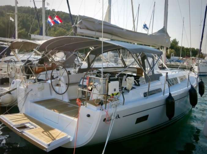Hanse 388