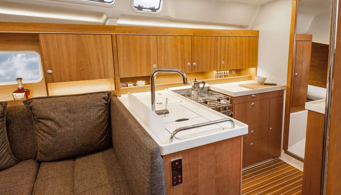 Hanse 445