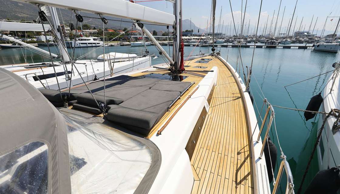 Hanse 588