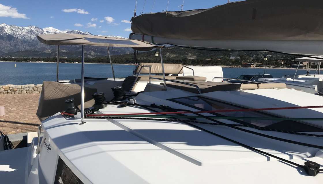 Helia 44