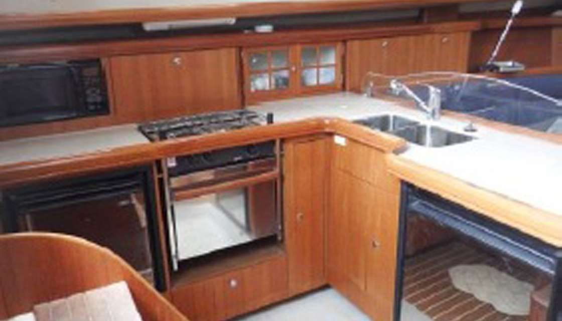 Hunter 44 DS