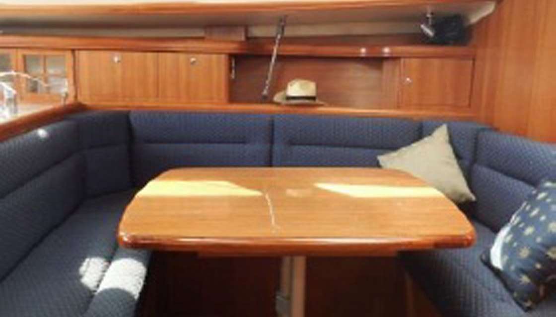 Hunter 44 DS