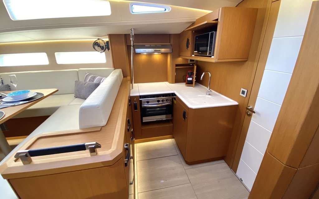 Jeanneau Yachts 60