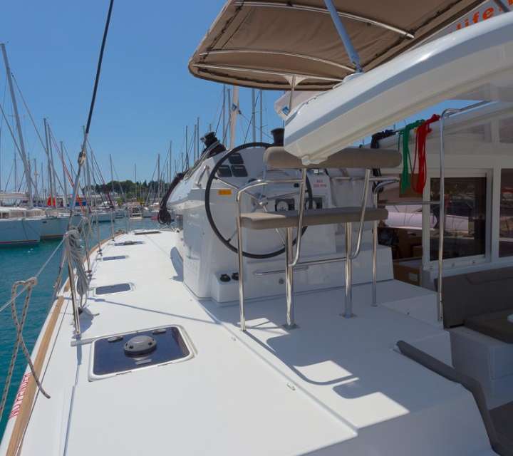 Lagoon 400 S2
