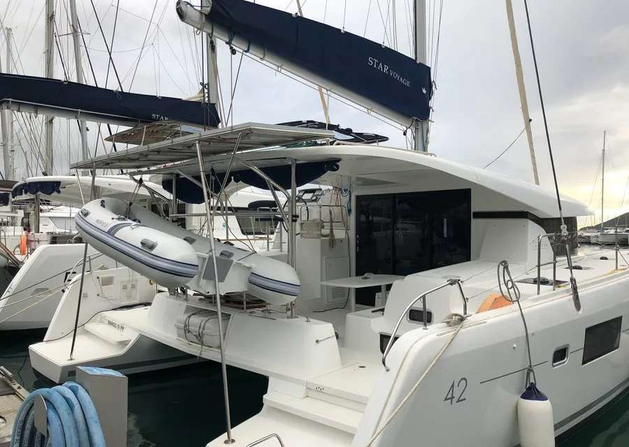 Lagoon 42