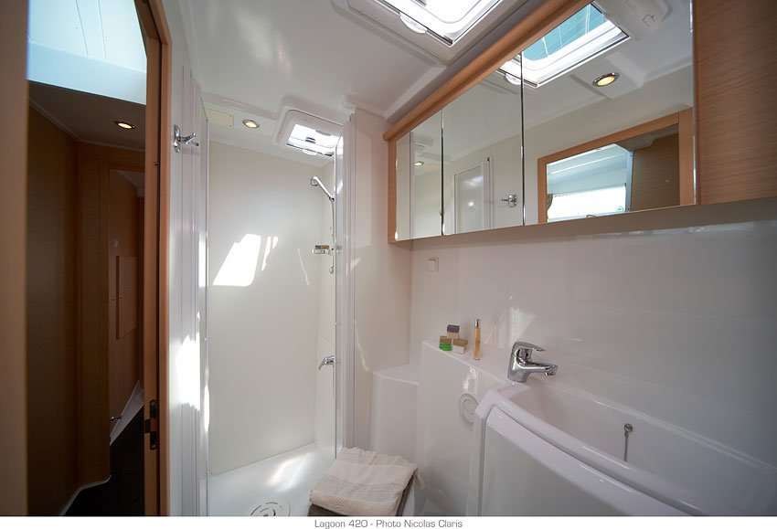 Lagoon 420