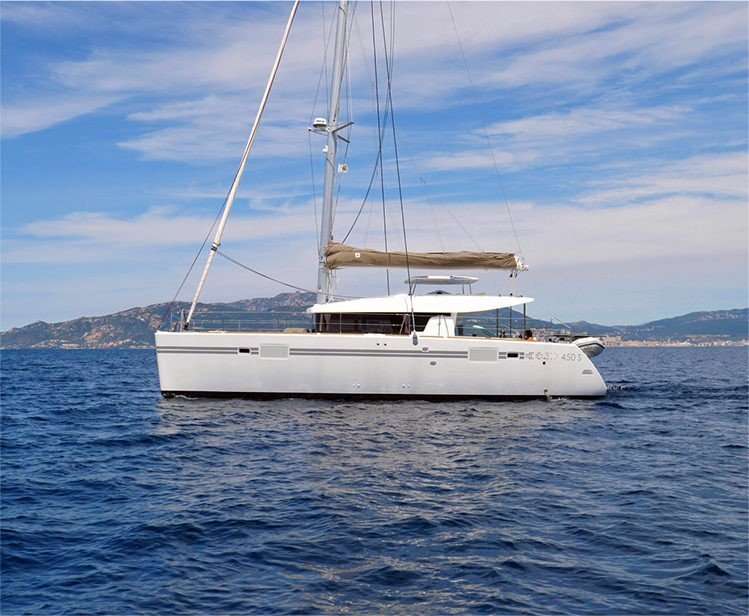 Lagoon 450 SporTop