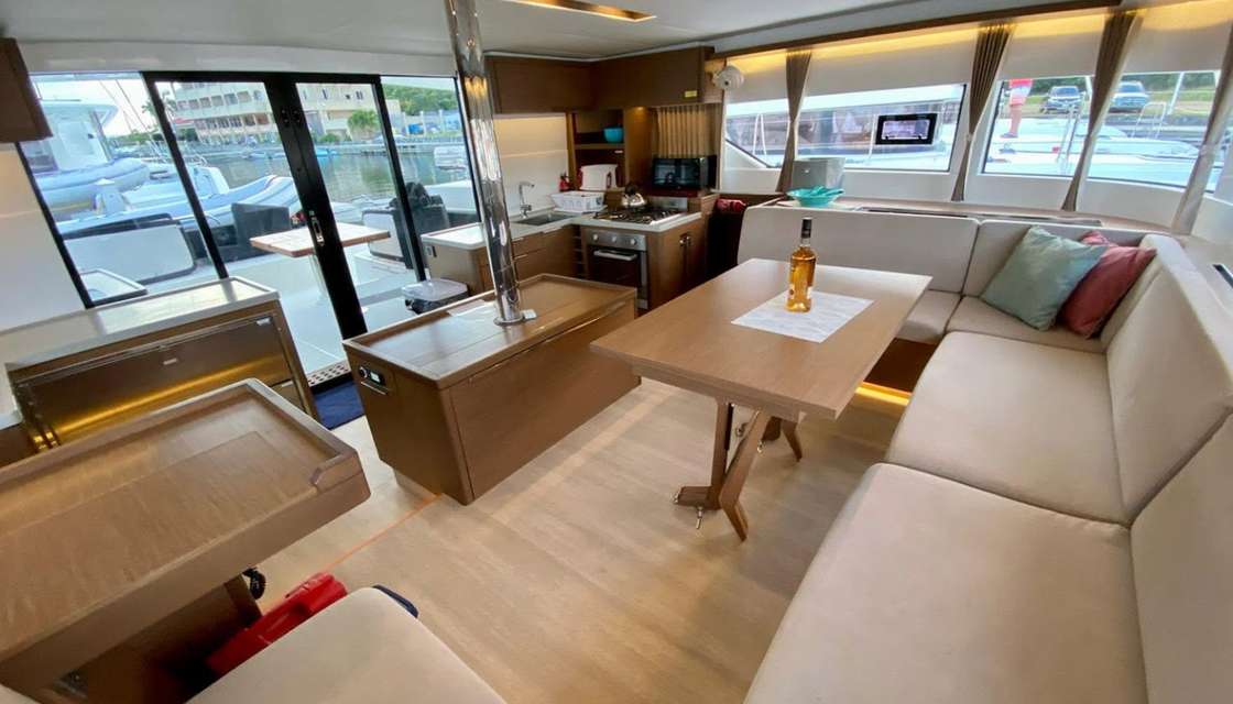 Lagoon 50