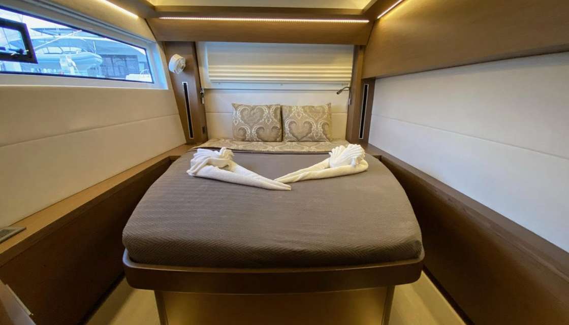 Lagoon 50