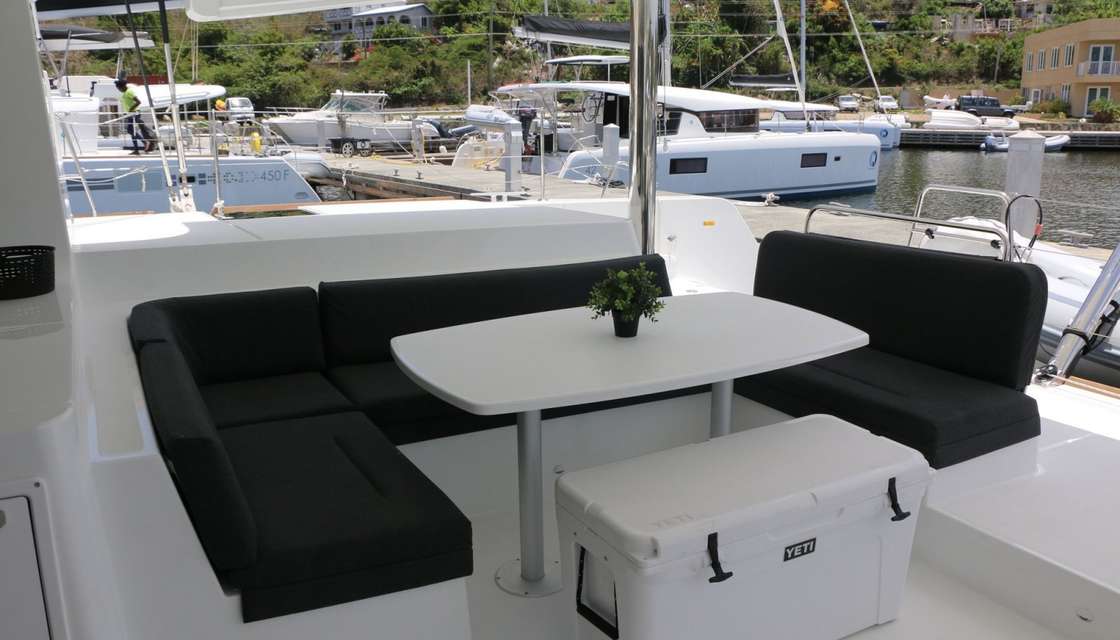 Lagoon 52