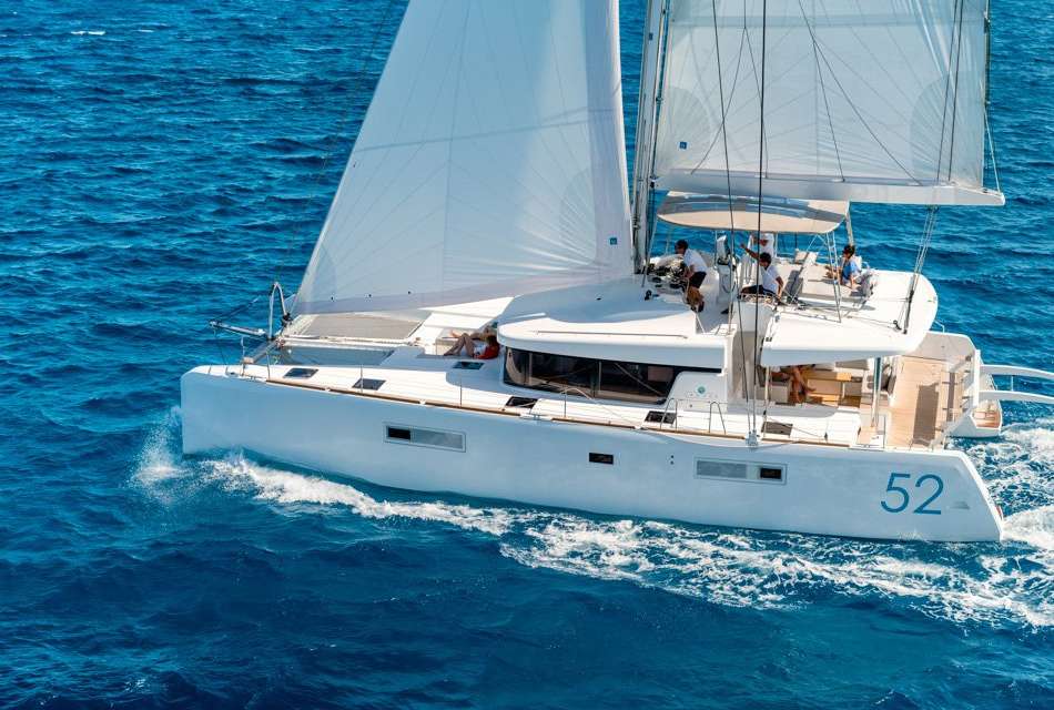 Lagoon 52