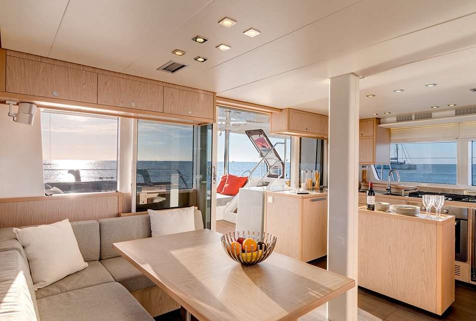 Lagoon 52