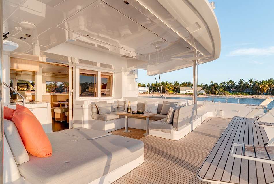 Lagoon 52
