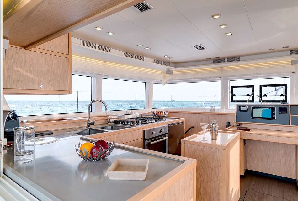 Lagoon 52