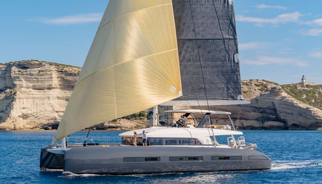 Lagoon Seventy 7