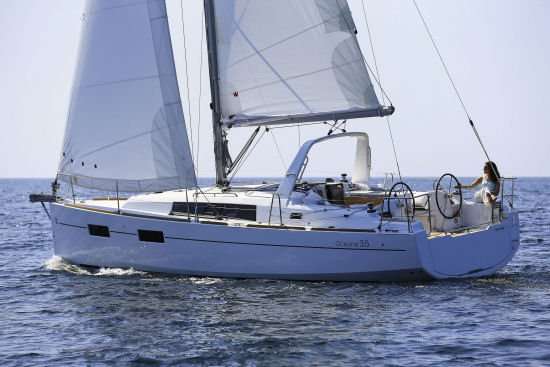 Oceanis 35
