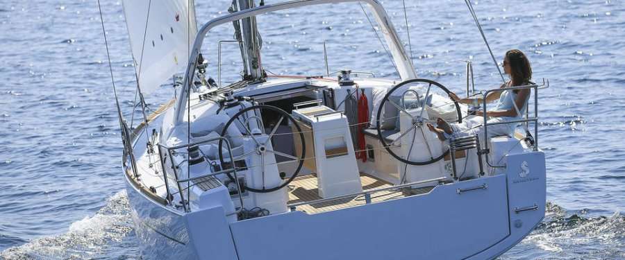 Oceanis 35