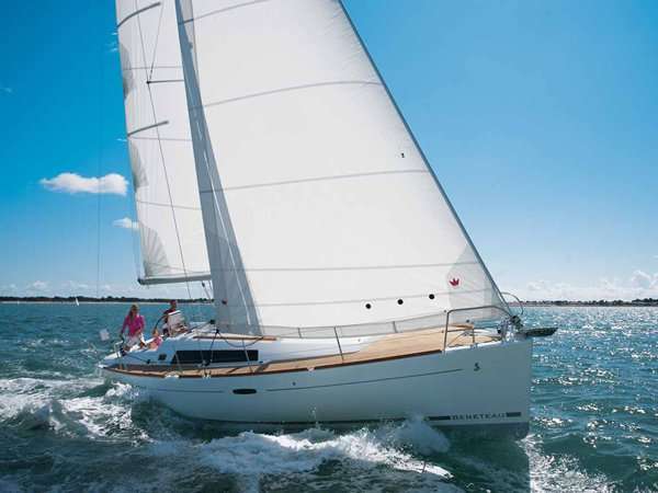 Oceanis 37