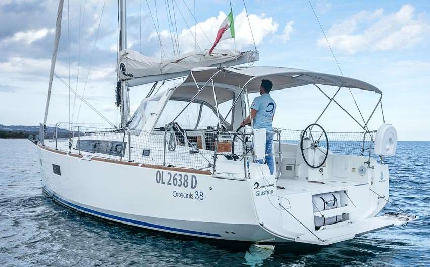 Oceanis 38